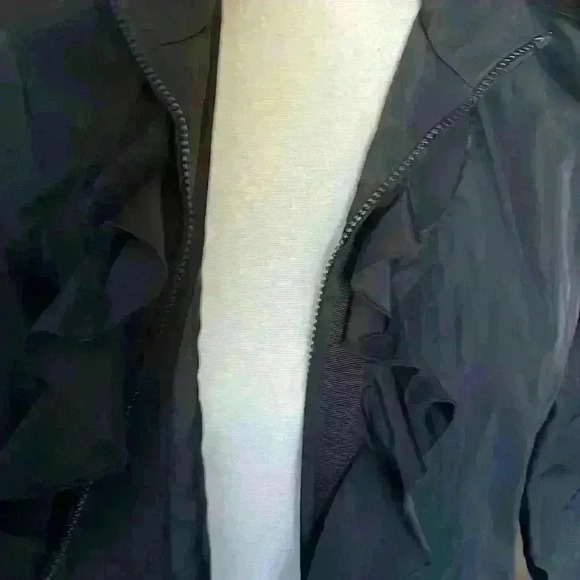 Black Ruffle Jacket Size Zenergy Chicos Size Medium​​ - Picture 4 of 6
